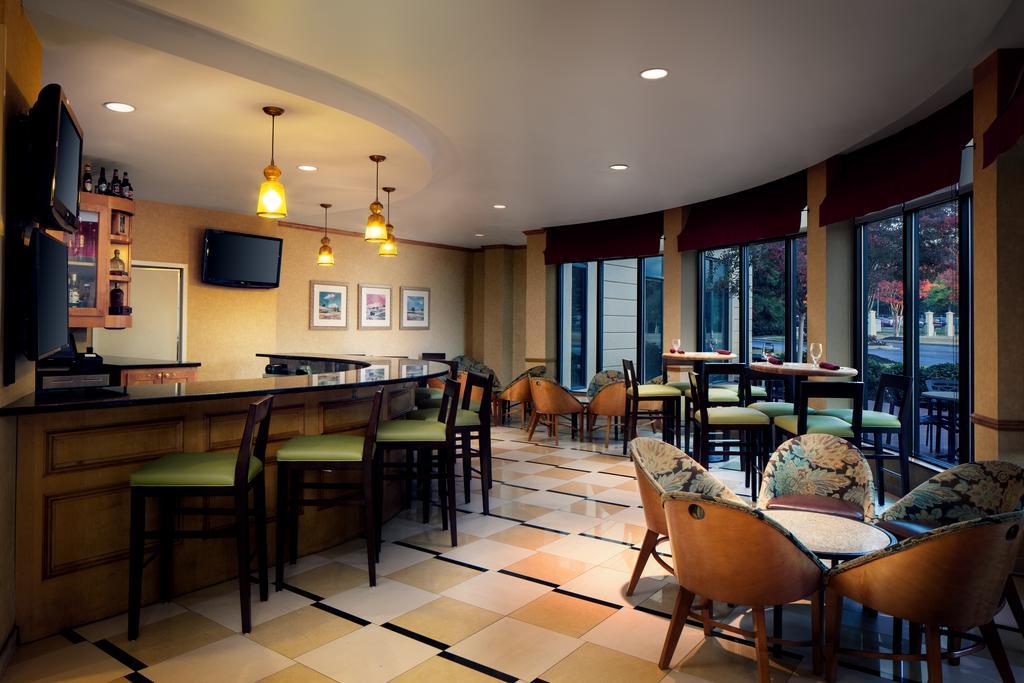 Hilton Garden Inn Atlanta Airport/Millenium Center Exterior photo